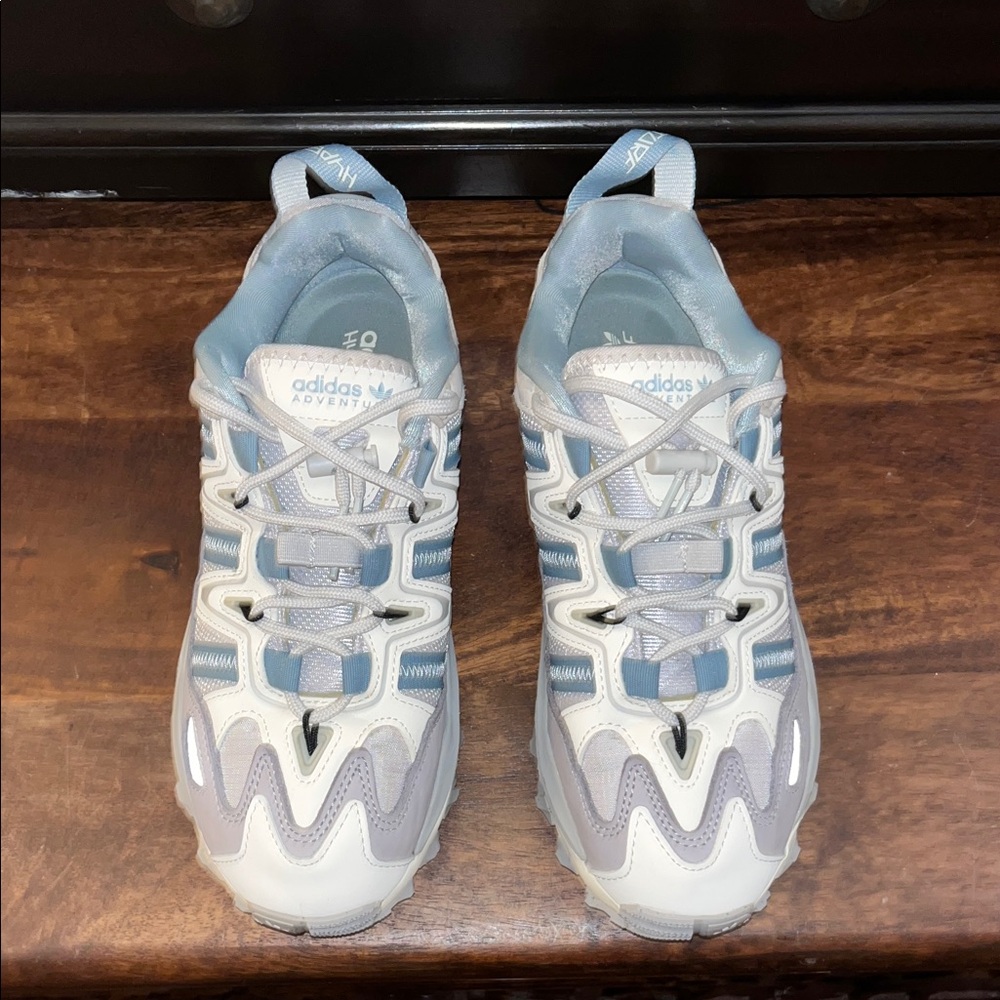 Adidas Women's Cream and Blue Sneakers